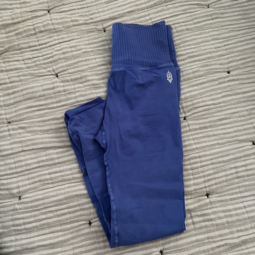Free People Movement Good Karma high-rise 7/8 leggings, worn once! Like new.